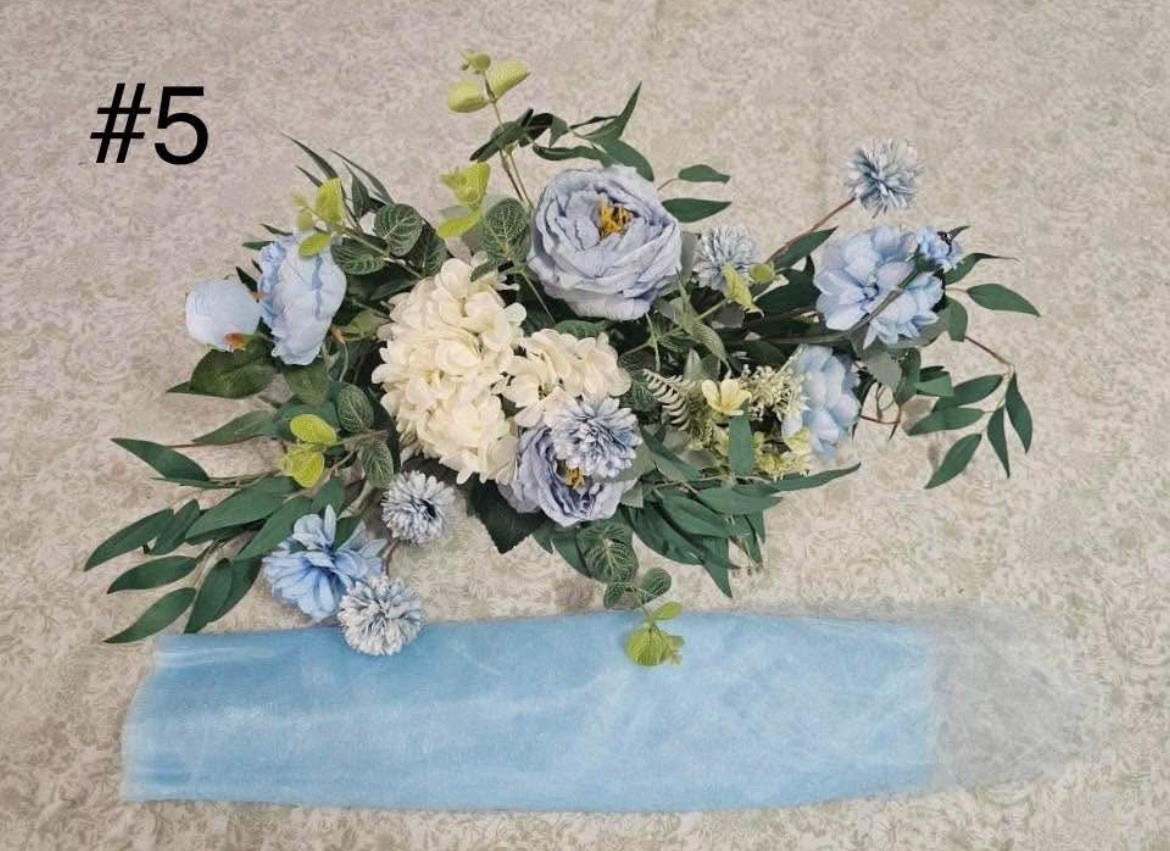 Blue center piece decore with free blue sheer tulle