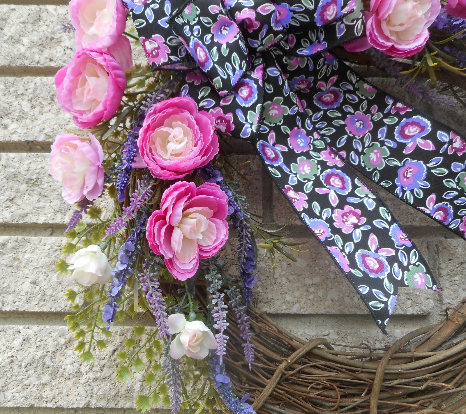 17″ Lavender Stems Pink Ranunculus Floral Spring Summer Grapevine Door Wreath