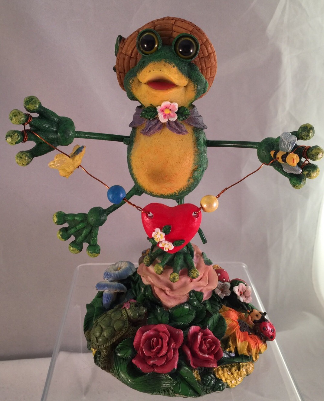 VALENTINE FROG HEART FIGURINE LADYBUG BEES FLOWER STRAWBERRIES S1-2