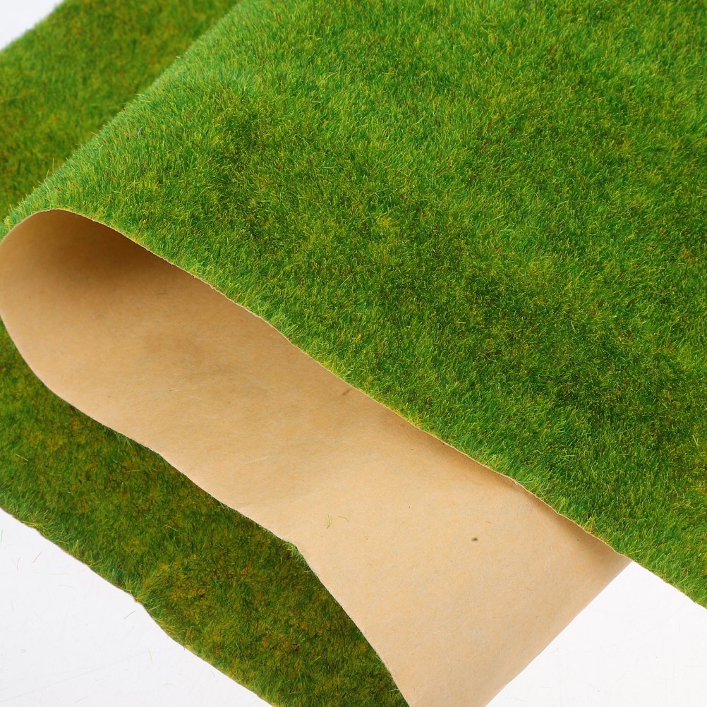 Durable Light Green Artificial Grass Rug for Outdoor and Indoor Decorative Uses
