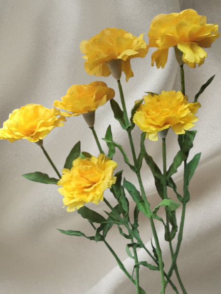 /SIX Artificial natural feel Large carnations