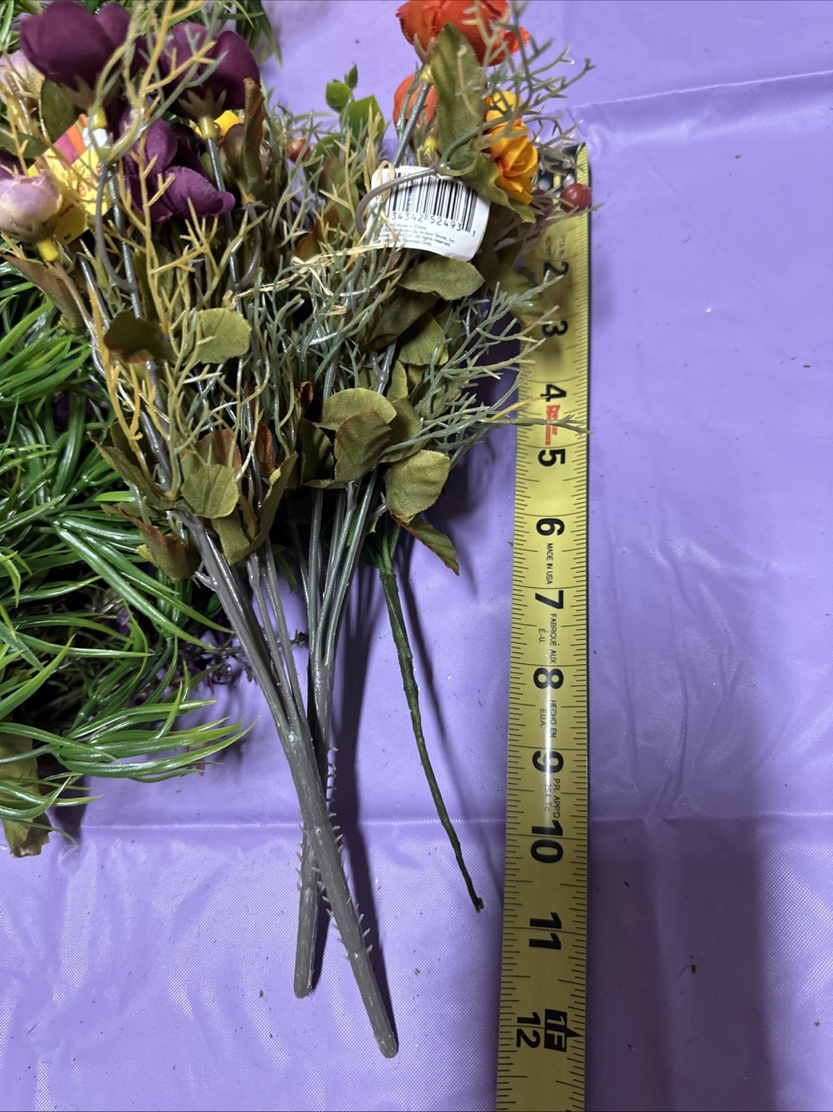 #A11 Lot 5. Artificial flowers and leaves for decorations 2+ lbs