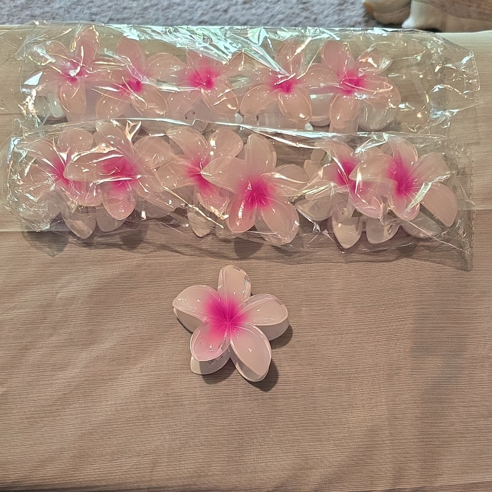 12 Pack of Pink and White floral hair clips