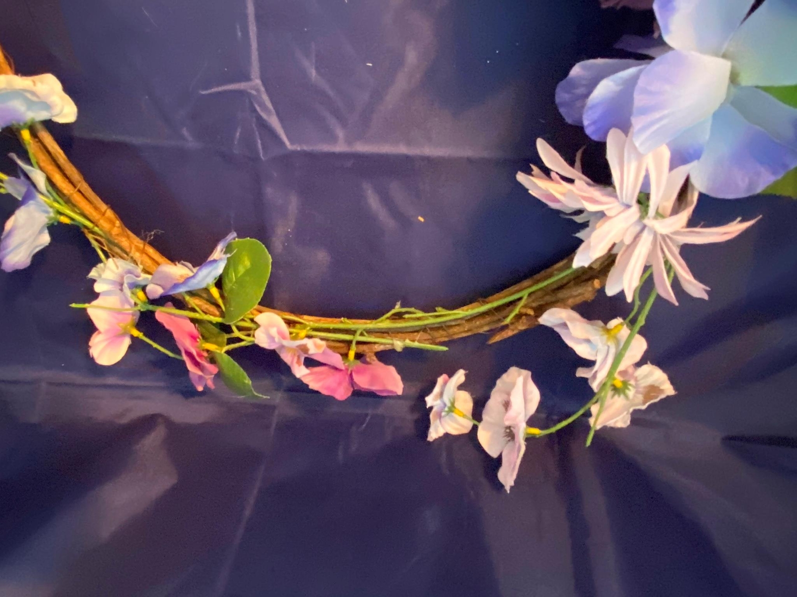 Spring Floral Flowers on 22 ” Woven Grape Backer Interior Decor Bloom Room NWT
