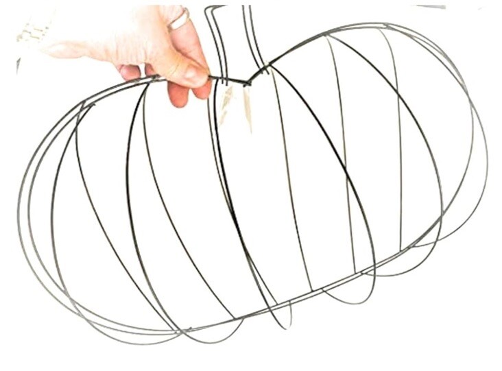 Pumpkin Shaped 3-D Metal Wire Pumpkin Wreath Form 13x17x4 Inch Aprox