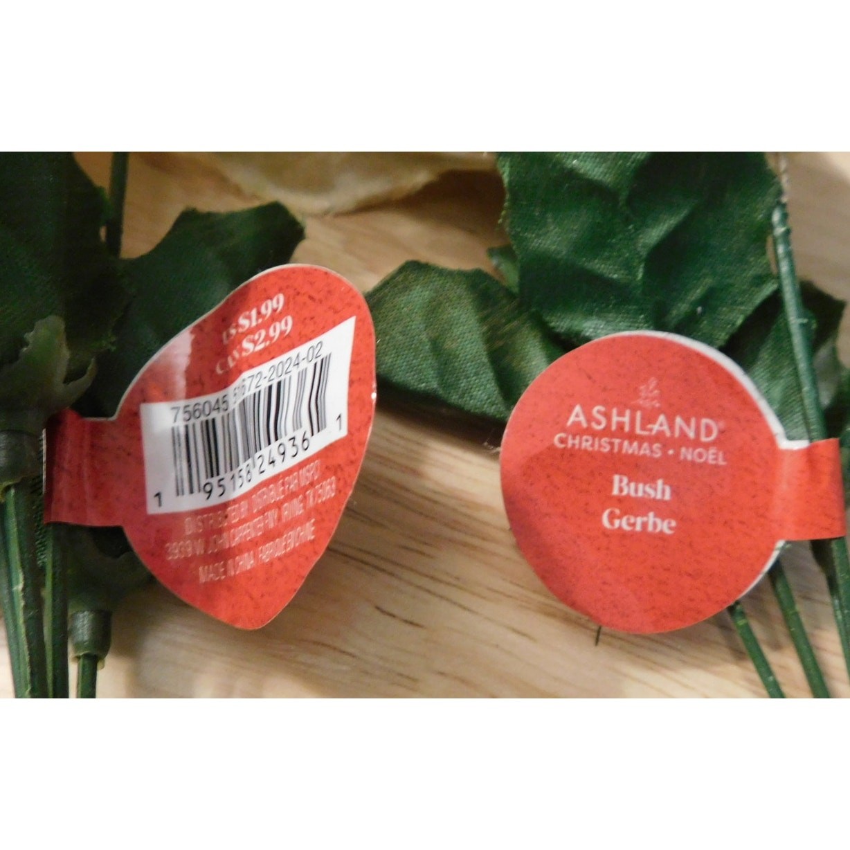 Ashland 9″Gold Sparkle Poinsettia Flower Picks Set of 10. New With Tags