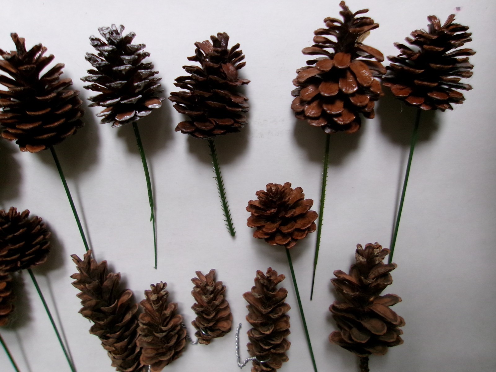 (Lot of 16) Floral Arrangement Picks PINE CONES ASST. SIZES Holiday Wreaths