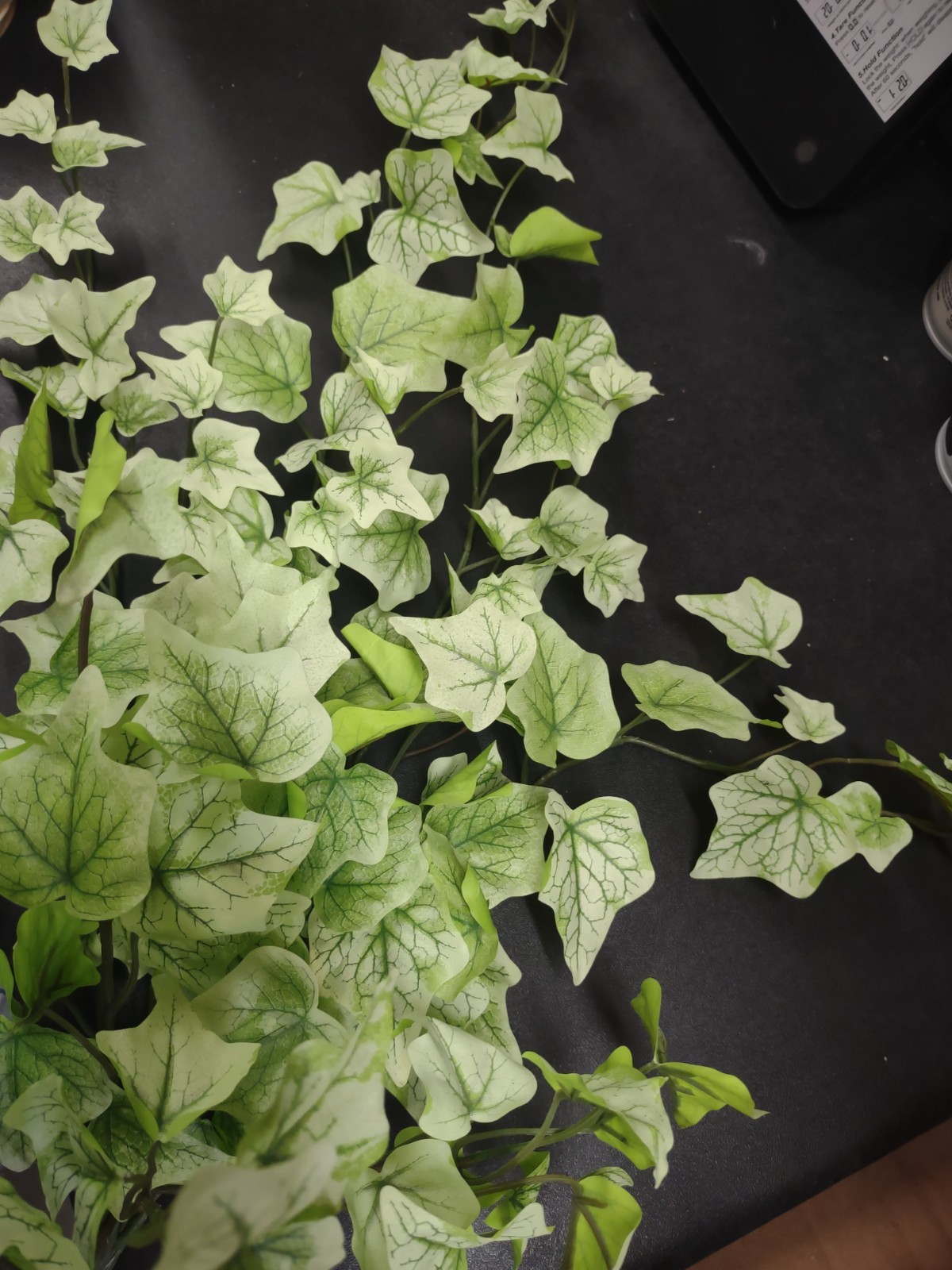 Weatherproof Silk Ivy Bush with 144 Leaves, Bright Green, Wired Stems 18 Inches