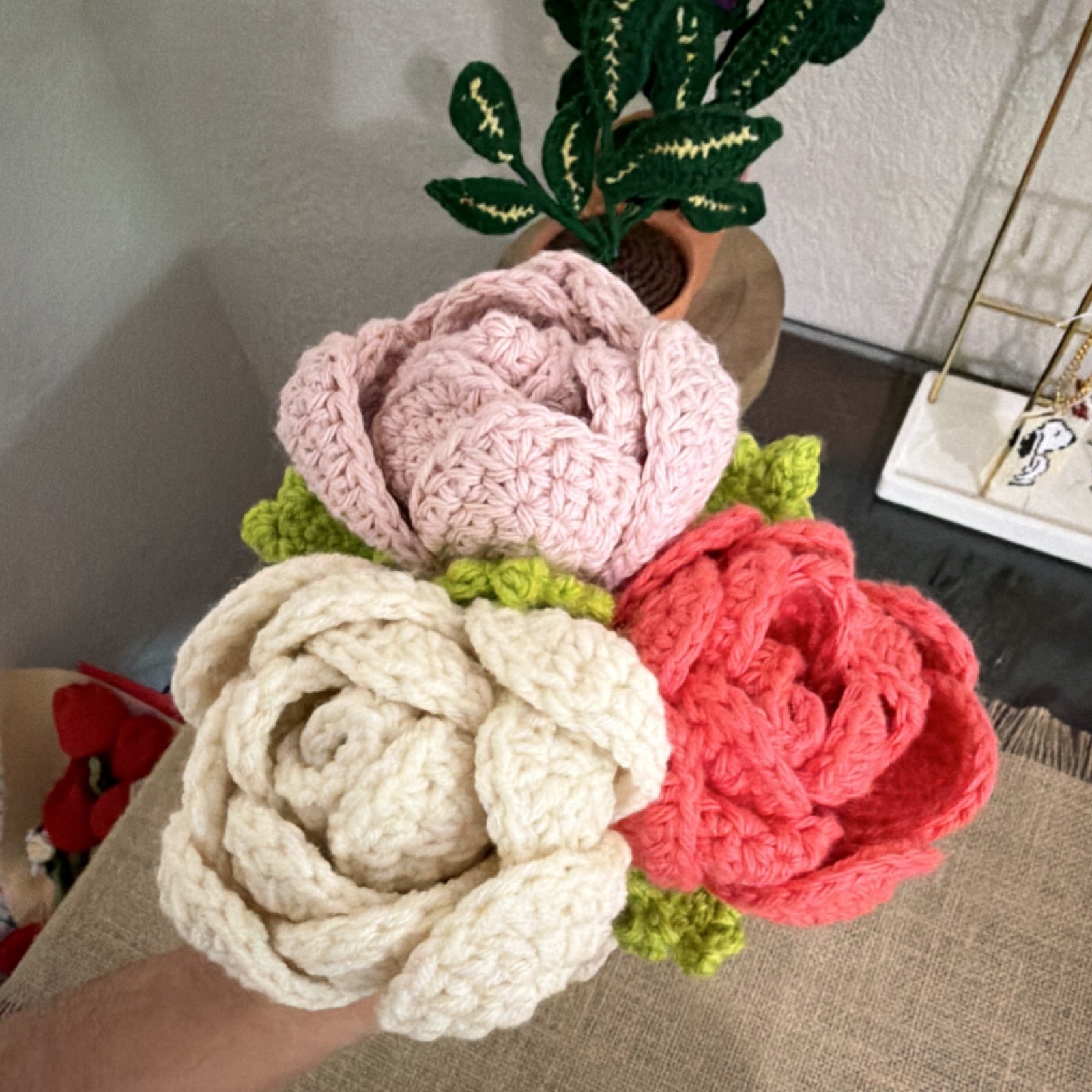 Handmade Crocheted Yarn Artificial Flower Bouquet Roses Pink White Red