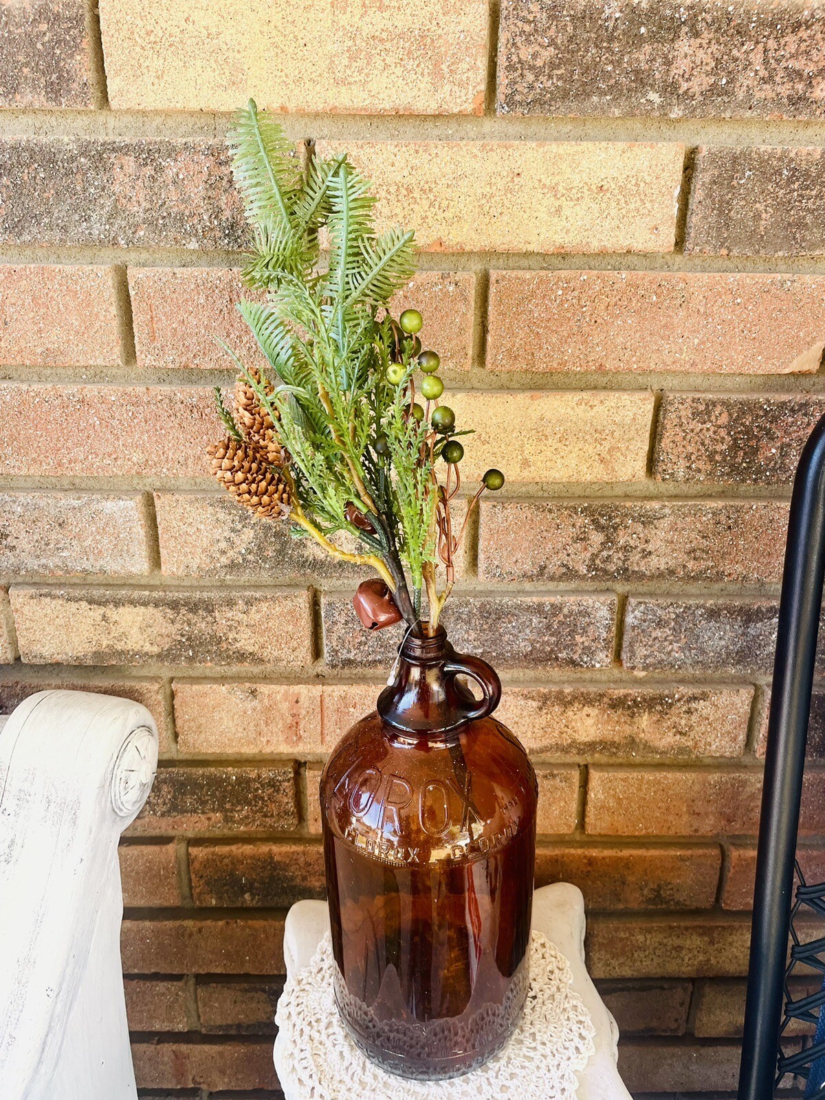 Pine, Bells, And Berries Pick