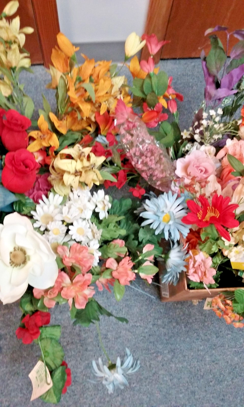 Artificial Flowers Group Realistic Fake Colorful Summer Flowers with Stems NWT