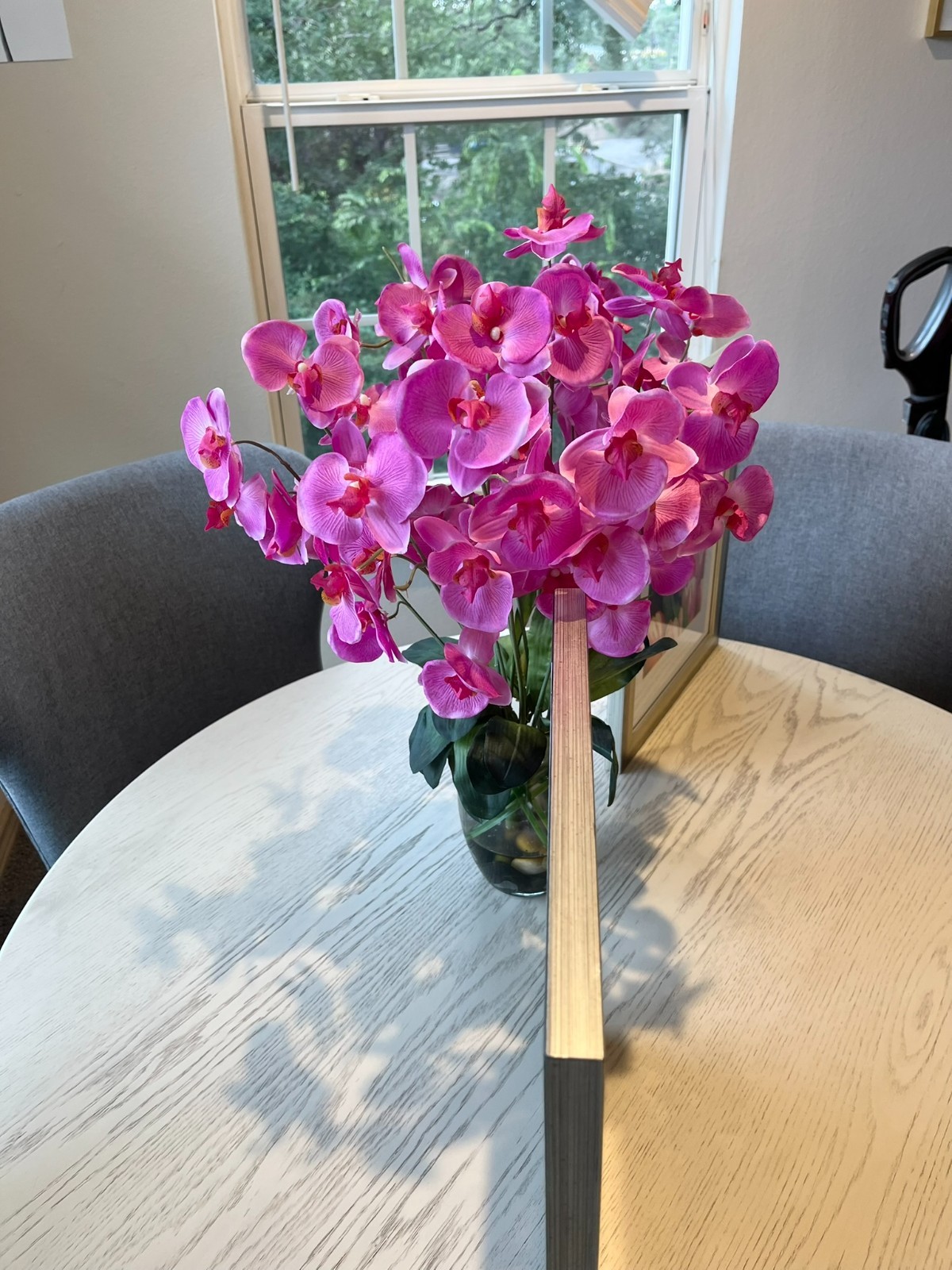 Floral Art Prints and Dark Pink Liquid Illusion Silk Flower Arrangement Set