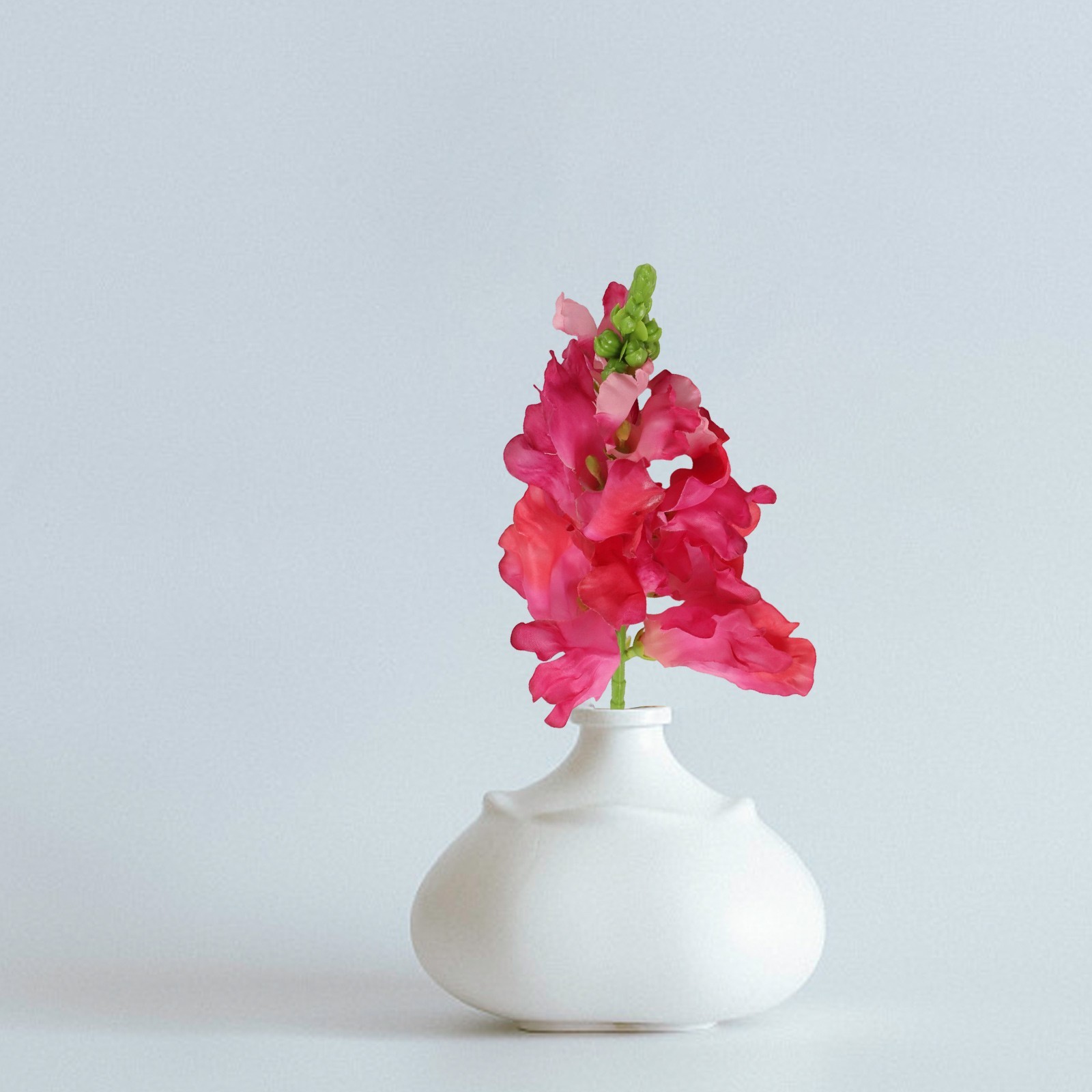 Artificial Hyacinth Flowers with Flexible Stems for Easy Arrangement in Vases