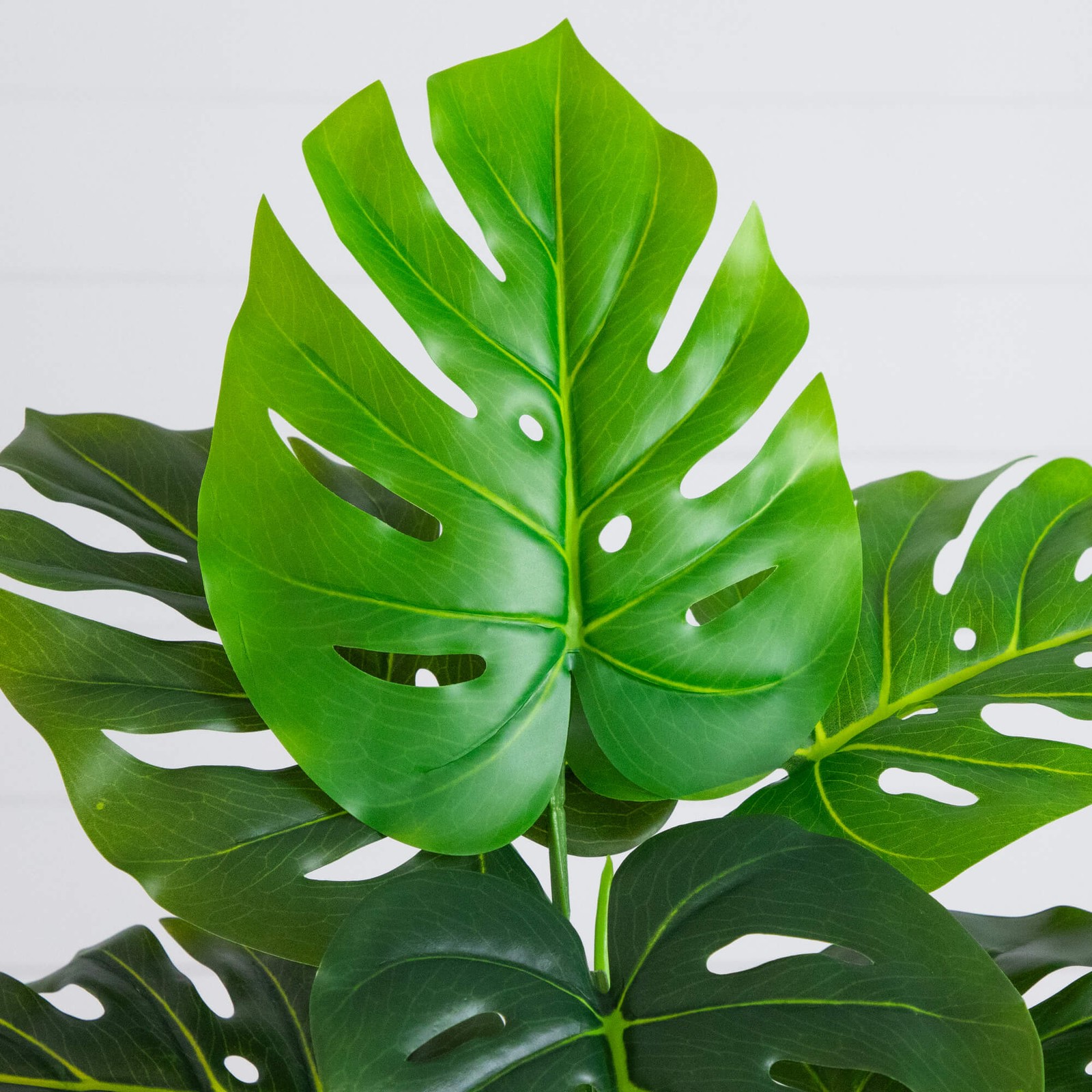 20 Inch Artificial Swiss Monstera Plant with Bendable Branches Plastic Planter