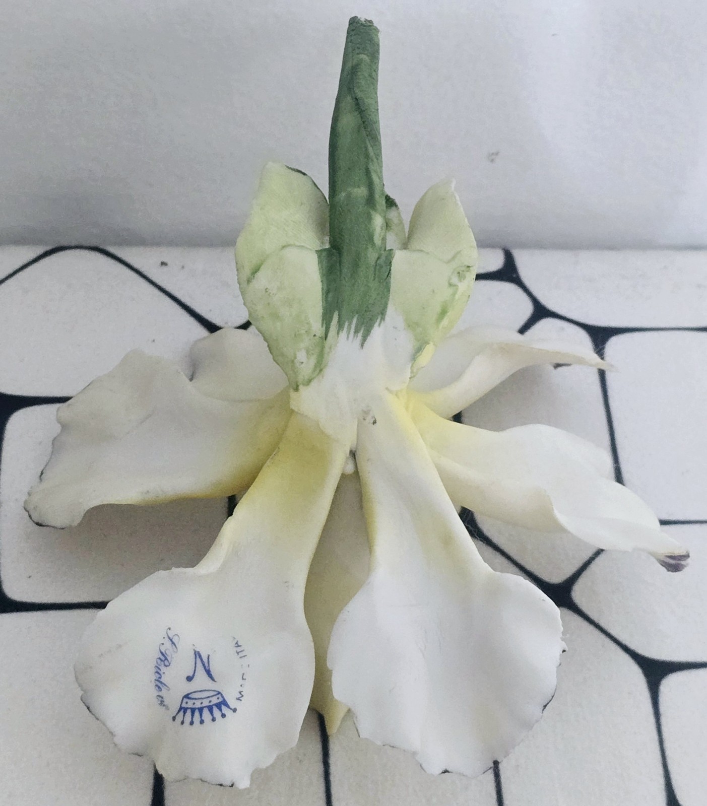 Gorgeous Vintage Napoleon Capodimonte Porcelain Yellow Orchid Made In Italy
