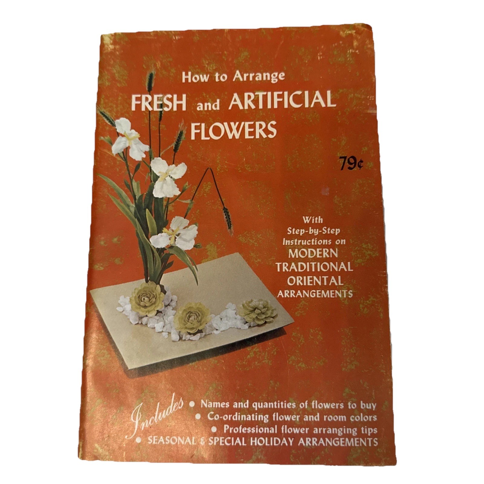 How to Arrange Fresh and Artificial Flowers, types of flowers & vases