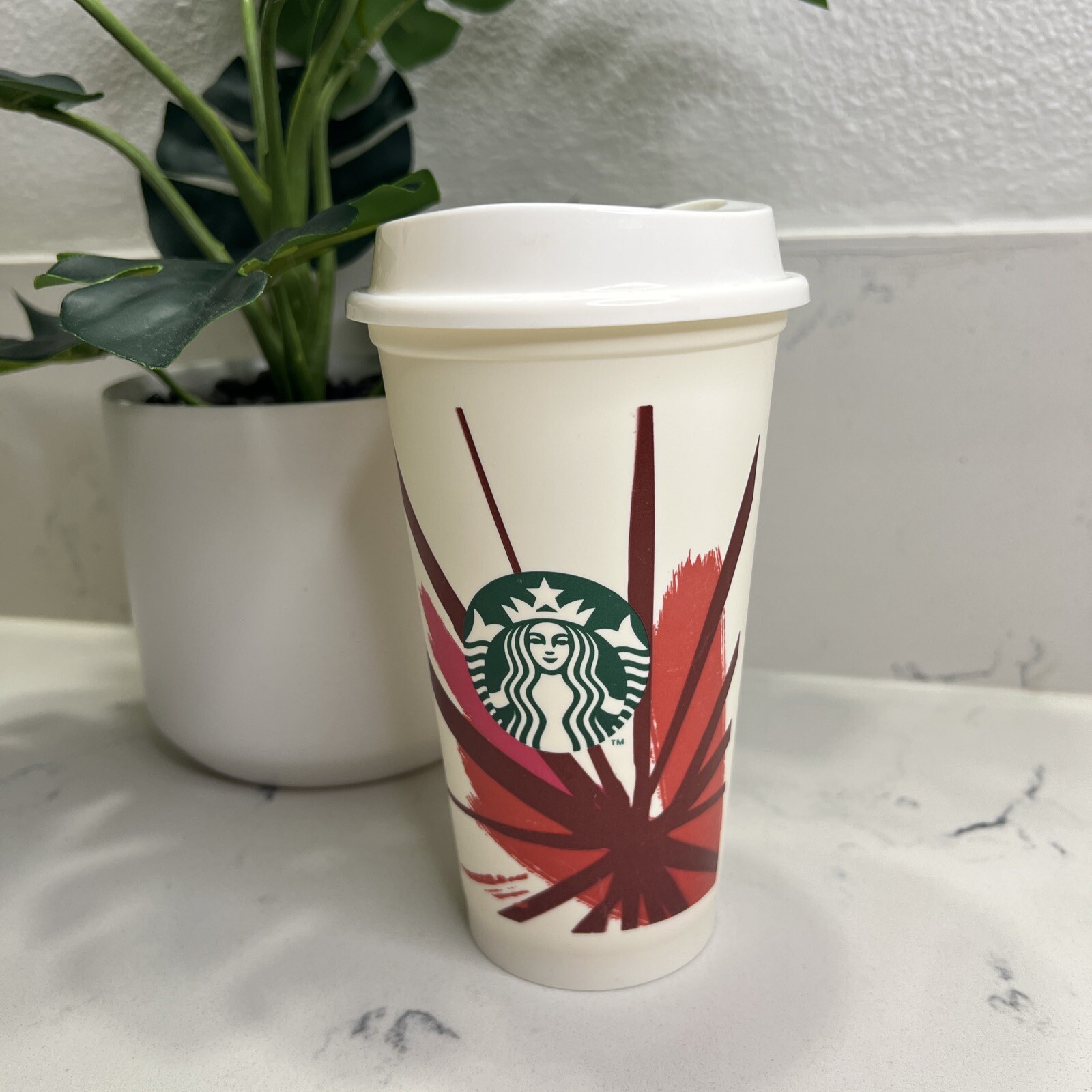 Starbucks Reusable Plastic Grande Coffee Cup Travel Tumbler Recyclable All w Lid