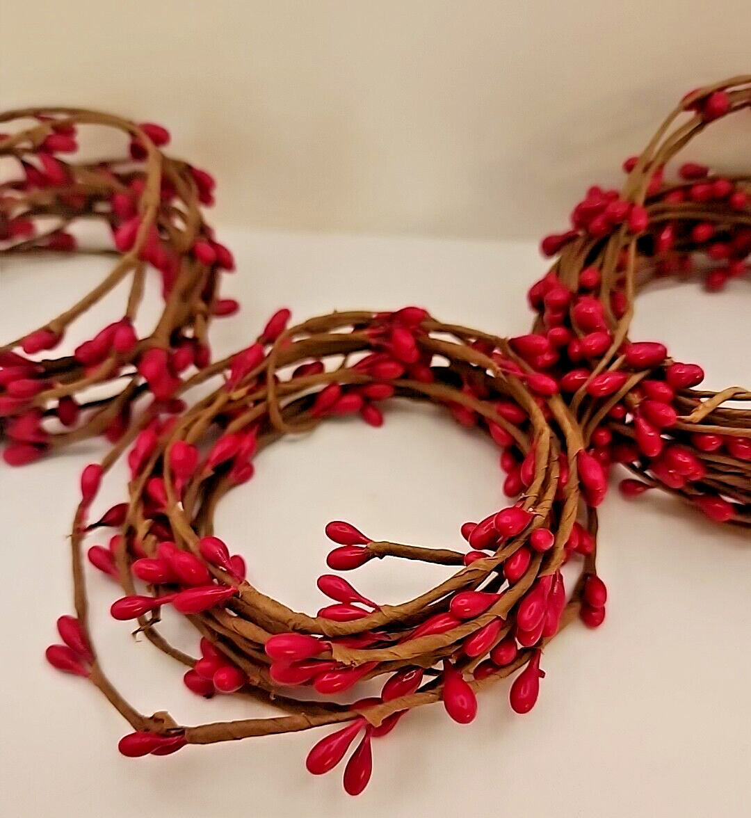 Primitive Pip Berry Garland ~ 18ft single ply roping ~ RED Seven Plus packages
