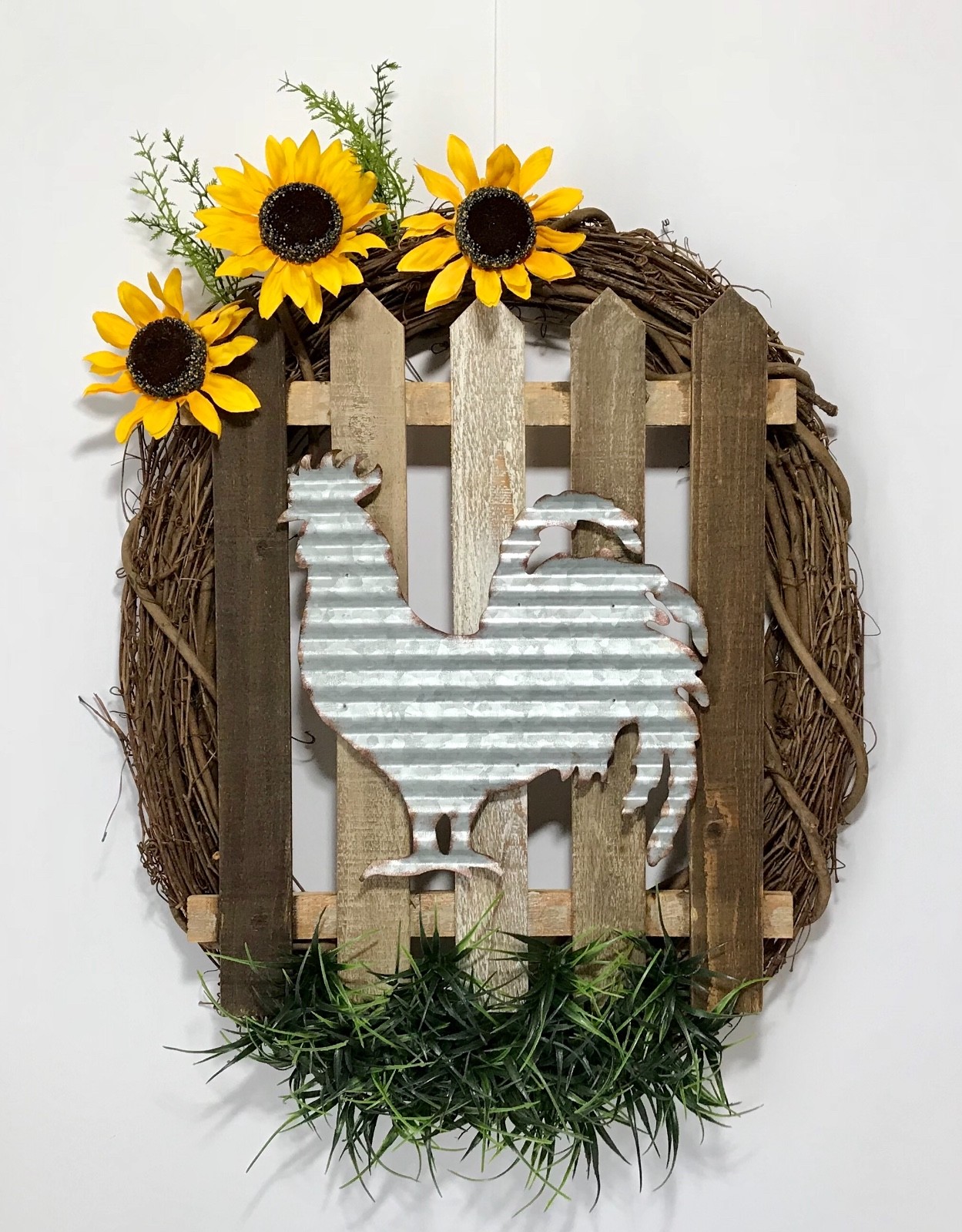 OVAL GRAPEVINE WREATH WOODEN FENCE GALVANIZED METAL ROOSTER SIGN SUNFLOWERS NEW