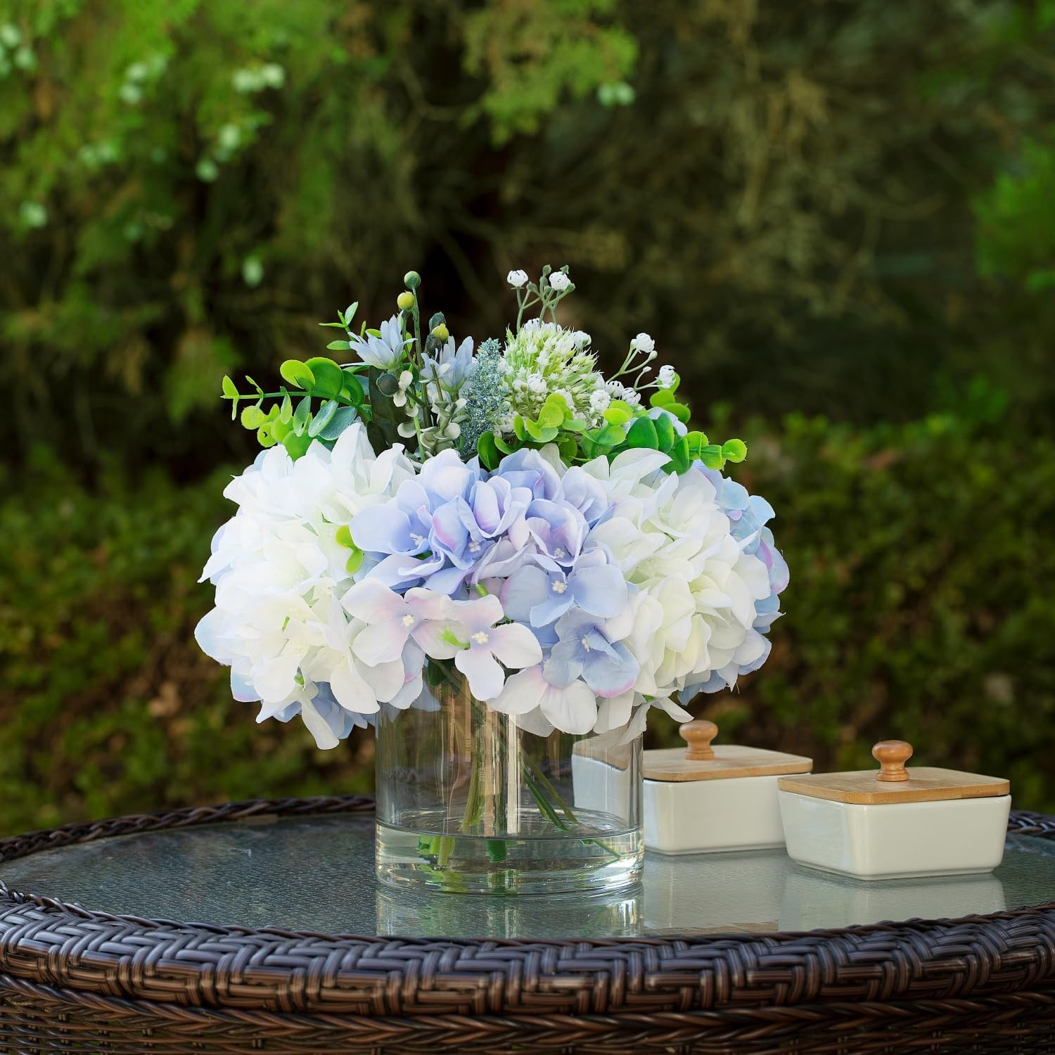 Artificial Hydrangea Flowers in Vase, Mixed White and Blue Silk Hydrangea in Vas