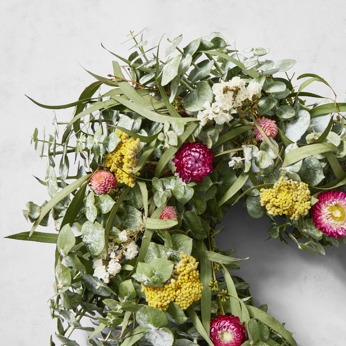Eucalyptus Heart Live Wreath, 19″-Williams Sonoma|40299