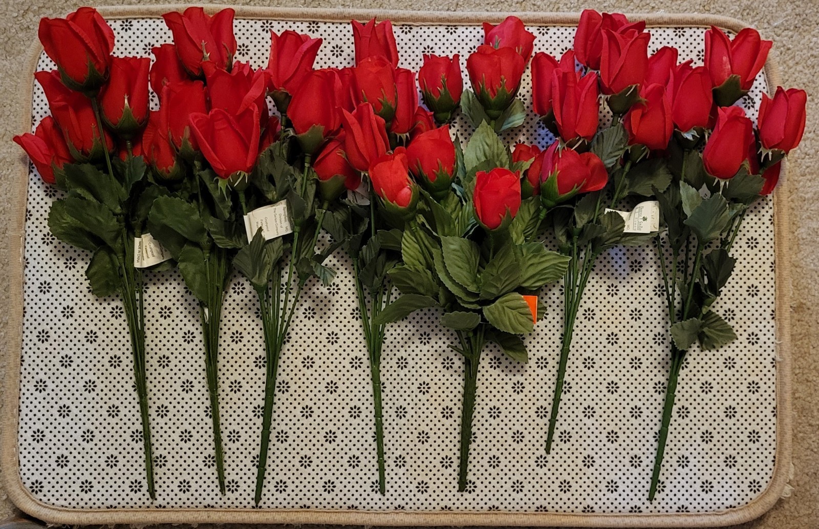 VTG 80s Red Roses Faux Artificial Flowers Bunch Lot Of 7 Bouquets 51 Buds NWT