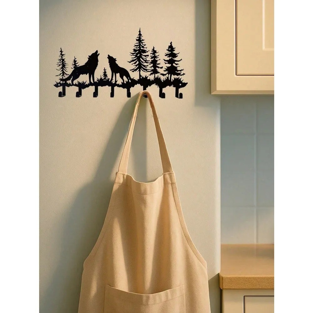 Wolf-Themed 8-Hook Wooden Key Holder – Wall Mounted Entryway Coat Rack Organizer