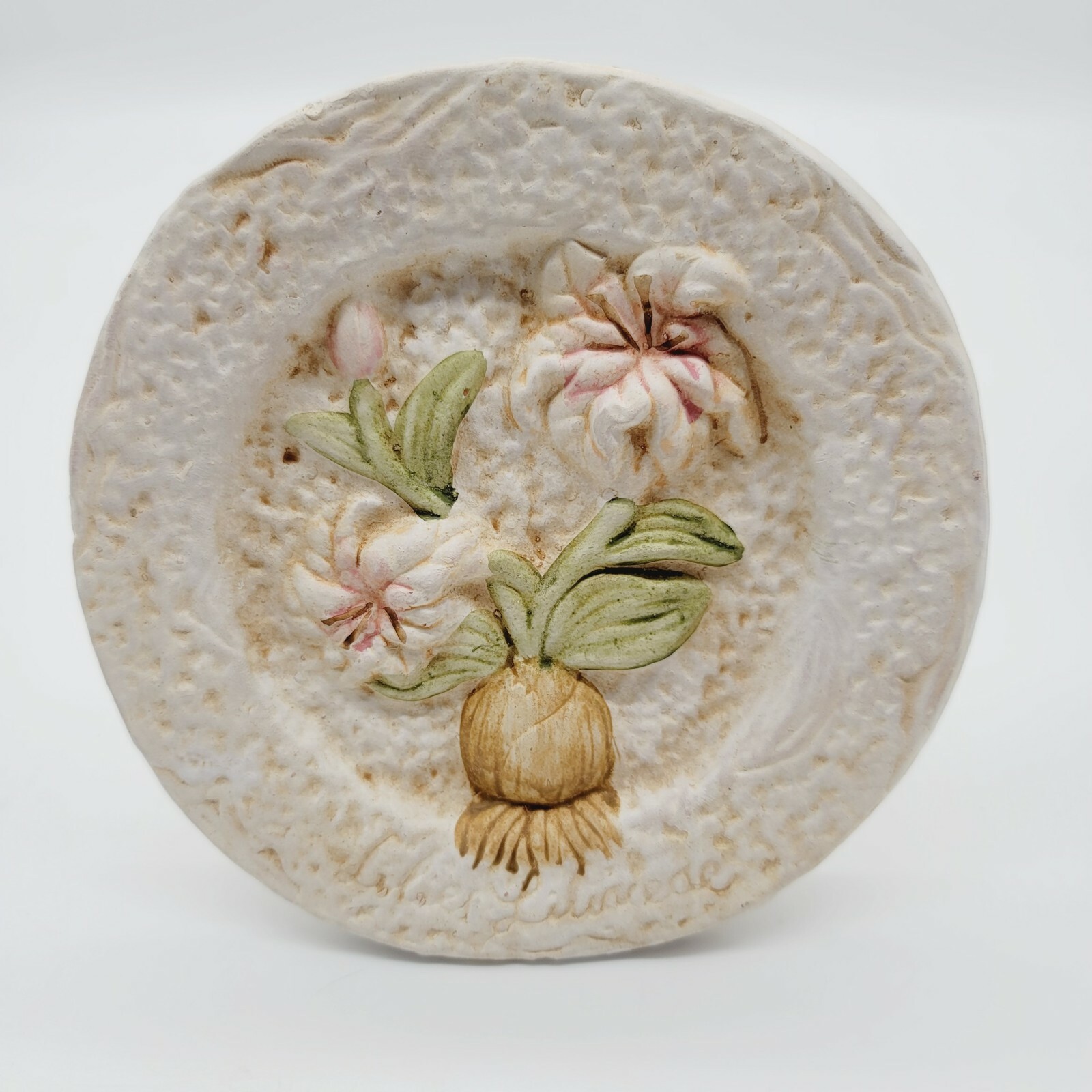 6.75″ Lilac Free Standing Plate Decor Pink Beige K’s Collection