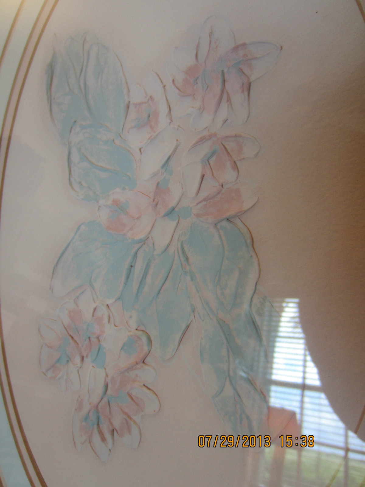 OVAL FRAMED & MATTED FLORAL ACRYLIC PAINTING