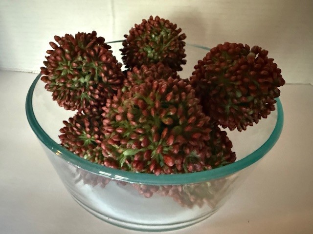 NEW Kirkland’s Home Set of 9 CHRISTMAS ORB FILLER 2.5″ Red & Green