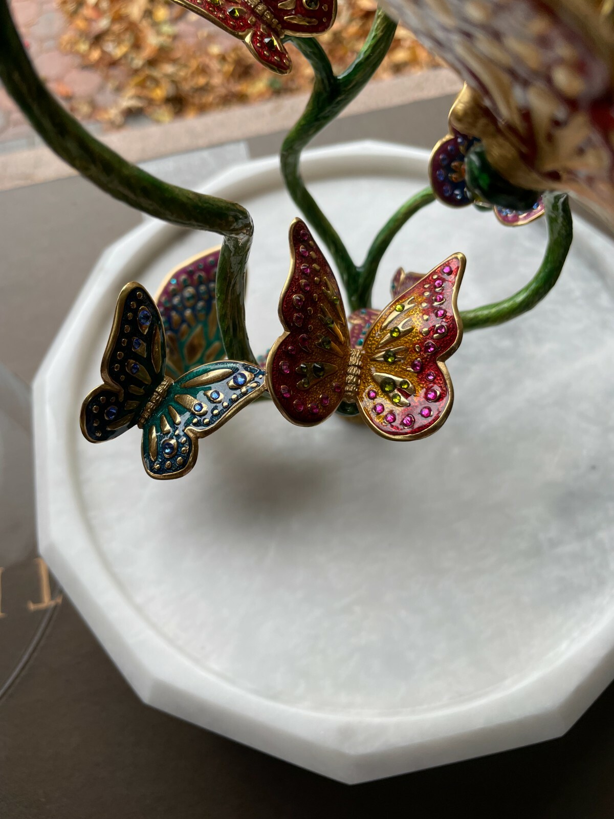 LARGE JAY STRONGWATER BEAUTY & THE BEAST FLOWER & BUTTERFLIES GLASS DOME MINT