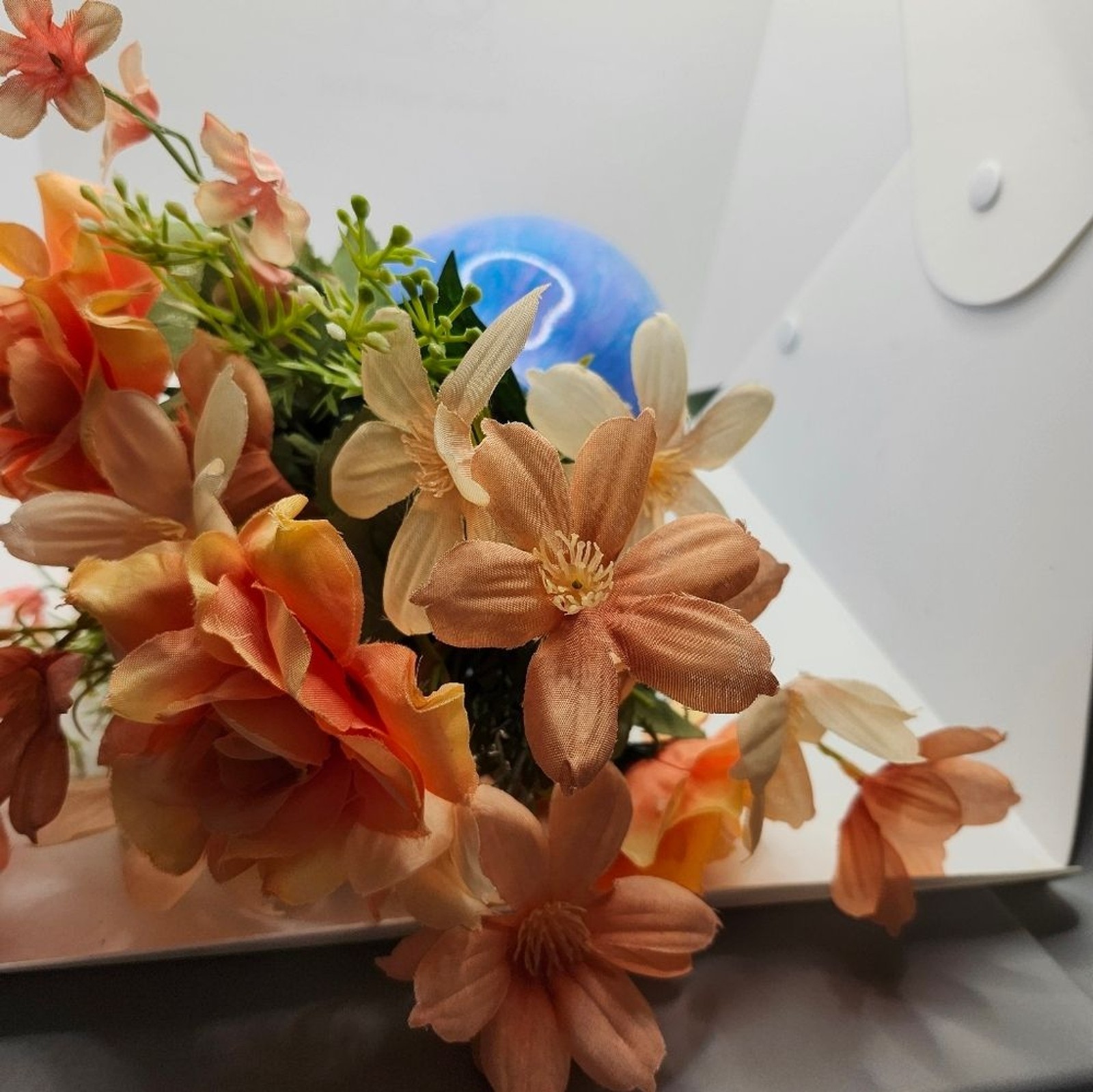 Hand Crafted Floral Table Centerpiece Peach Daisy Flower Glass Vase