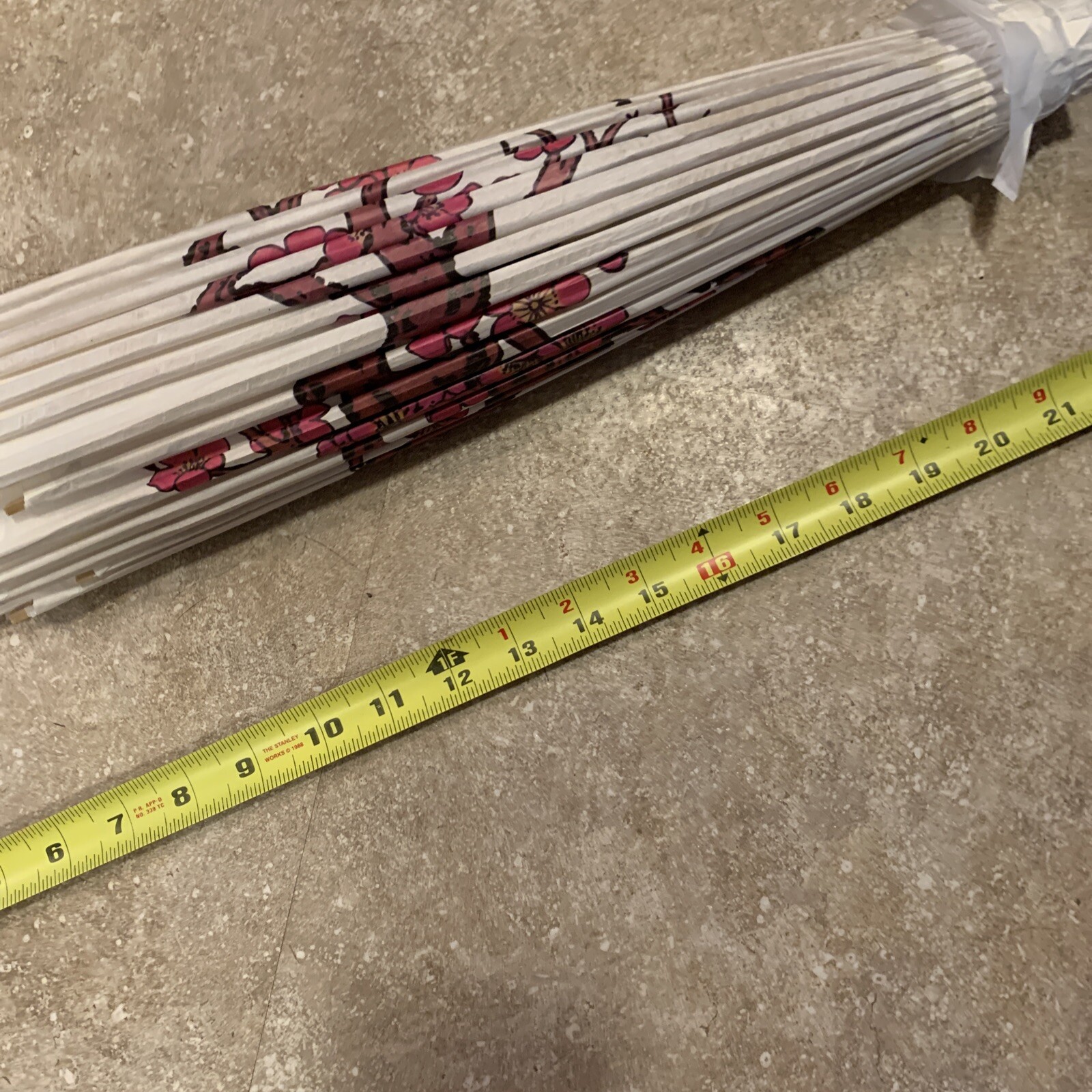 PARASOL WOOD RICE PAPER SCALLOPED CHERRY BLOSSOMS FLOWERS ABOUT 24 Inches Tall