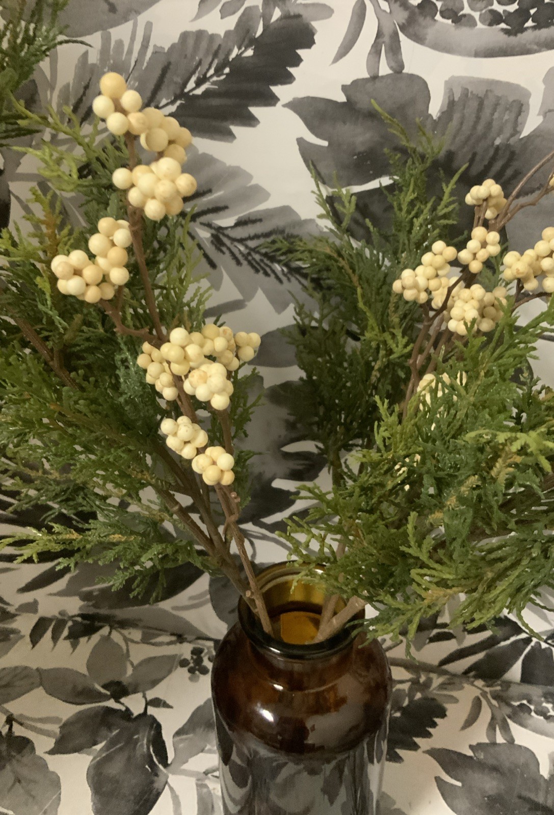 ➿ Heart & Hand W/ Magnolia Tabletop Arrangement 23” 🆕