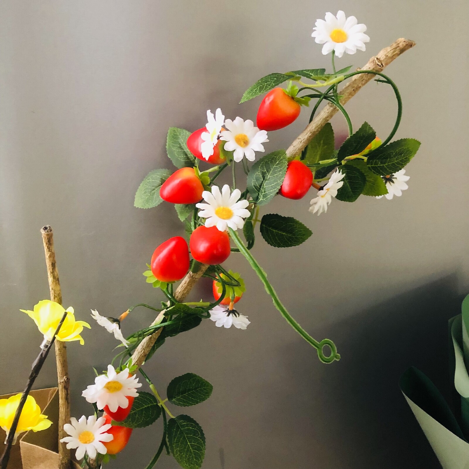 Artificial Strawberry Flowers Plant Vine Garland for Wedding Birthday Home Decor