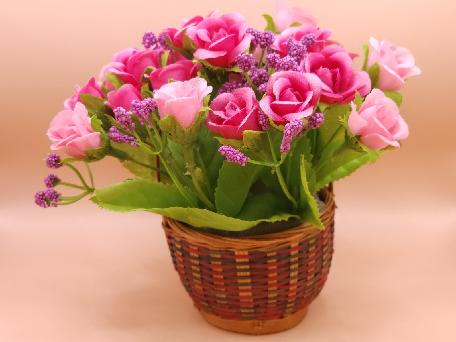 Beautiful Pink & Magenta Rose Floral Arrangement in Woven Basket