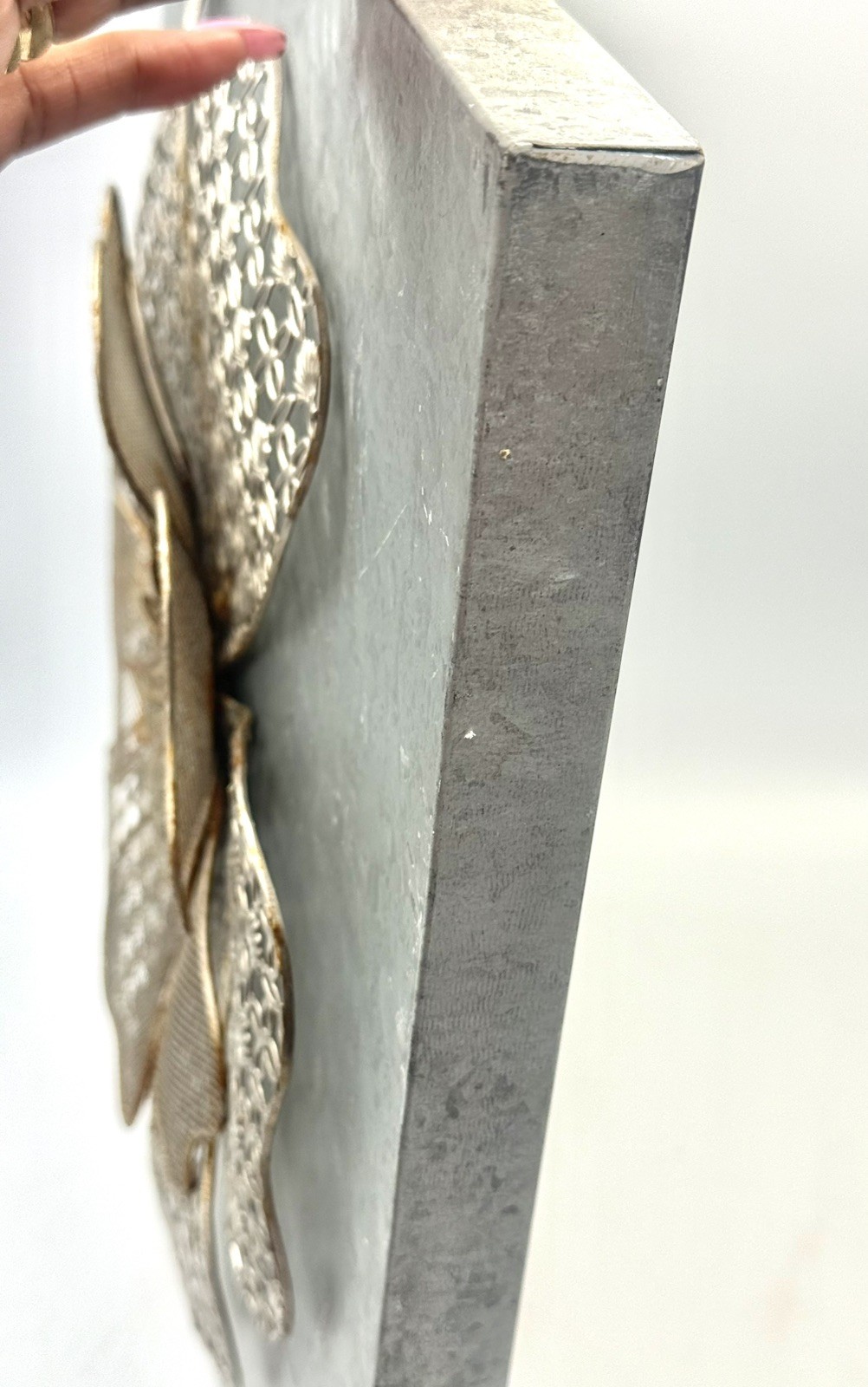Beautiful Vintage Metal Rustic Flower On Galvanized Metal Wall Plaque