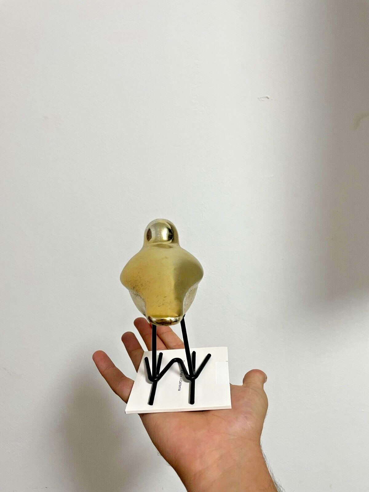 2024 A gold-plated plastic bird is highly recommended