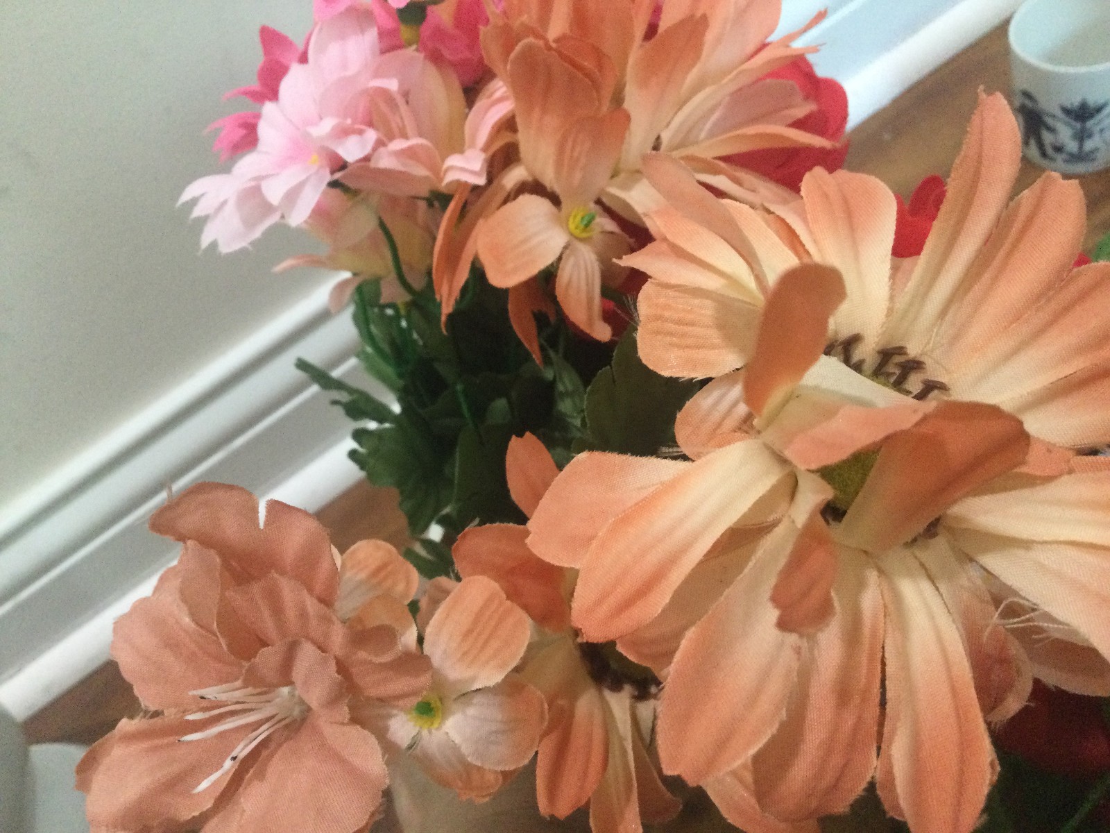 6 bouquet artificial floral arrangement silk Mixed colors Daisy moresee photos