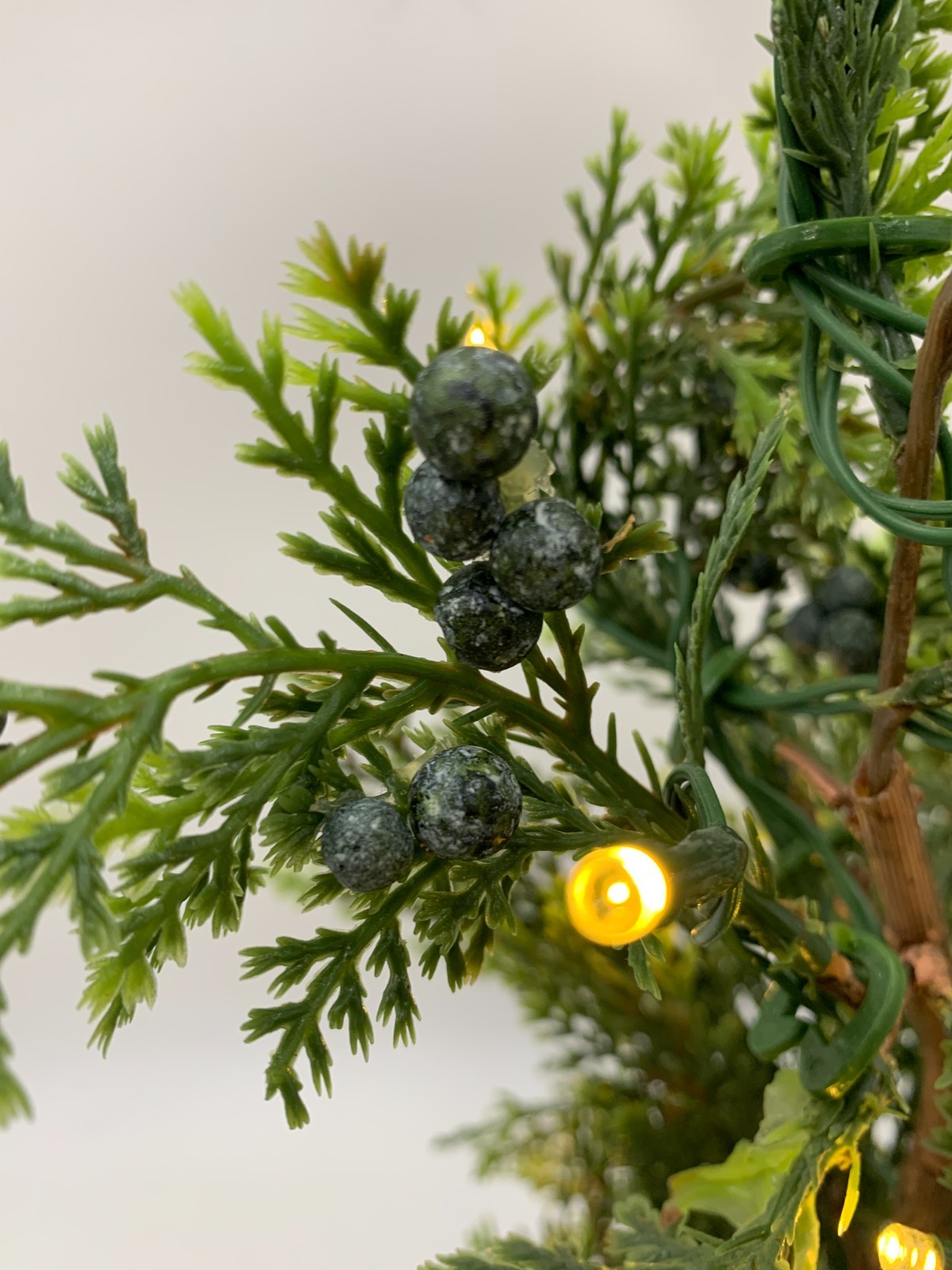 Pottery Barn Pre Lit Faux Juniper Tree Terra Cotta Potted Plant 21″ h #R8026