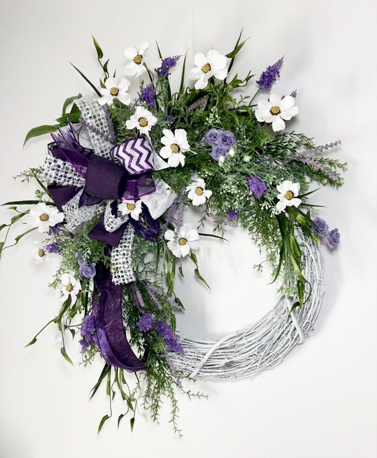 SPRING WHITE GRAPEVINE WREATH FRONT DOOR PURPLE SPRING FLOWERS HANDMADE NEW