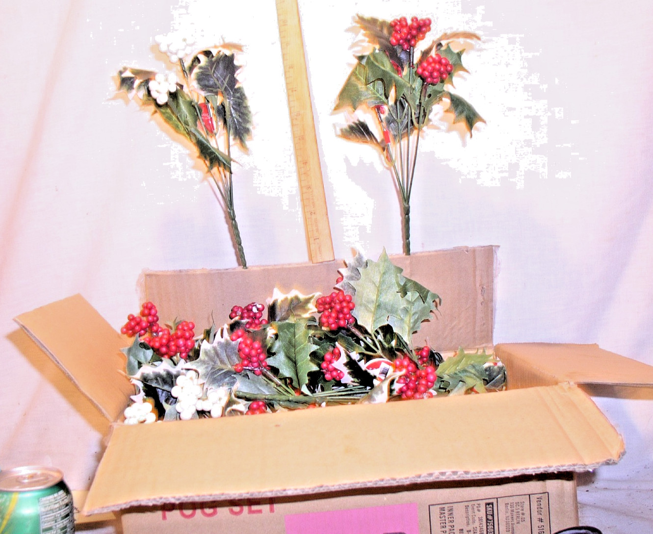 12 RED + 12 WHITE NEW ASHLAND CHRISTMAS HOLLY BERRY BUSH SPRIG SILK FLOWER BUNCH