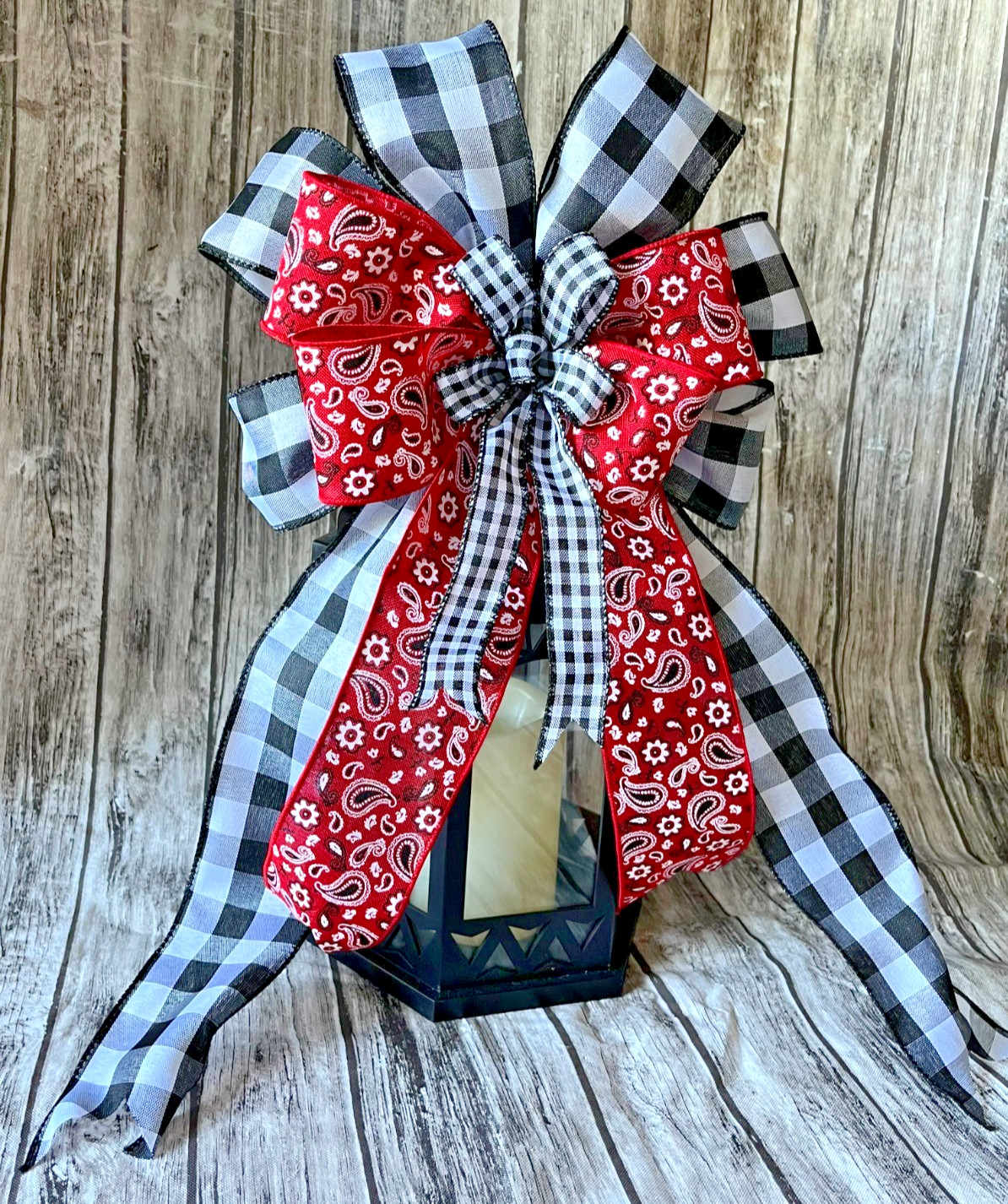 10″ Farmhouse Wreath, Lantern Bow: Red Bandana, Buffalo Plaid Wired Ribbon Bow