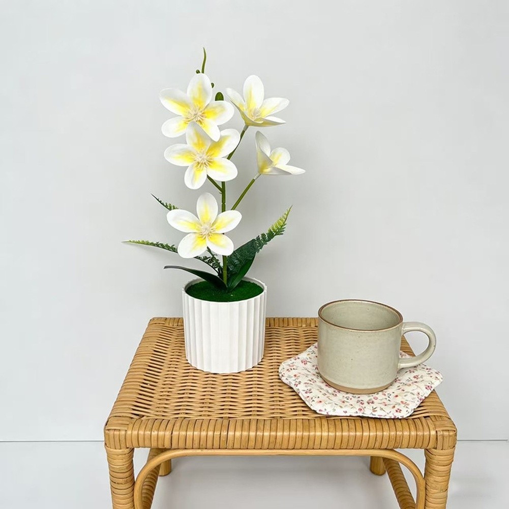 Vertical Pot Magnolia Flower Decoration with Realistic Petals and Green Leaves
