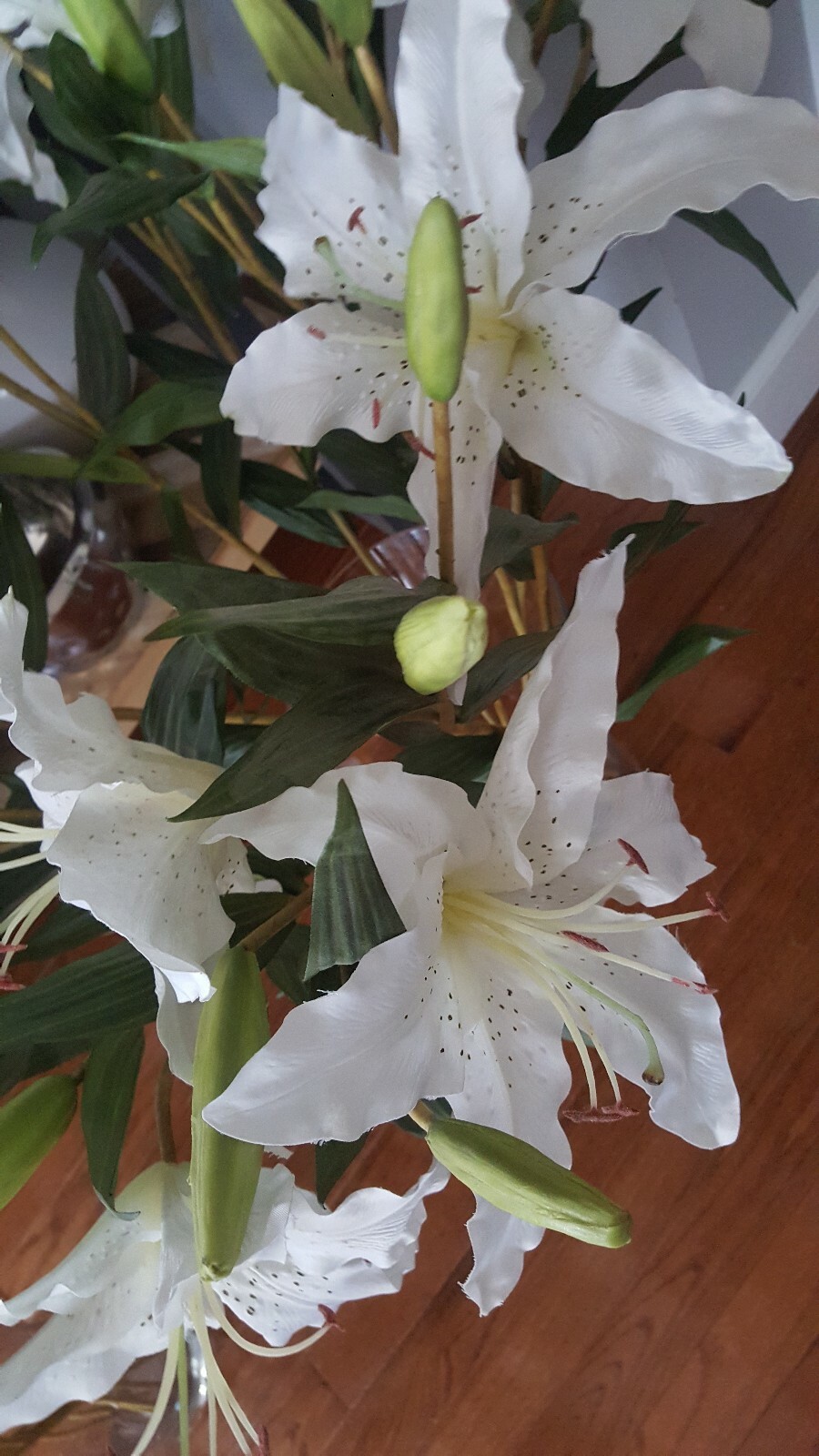 Faux White Tiger Lilly Stems – Bundle Lot 22 Stems