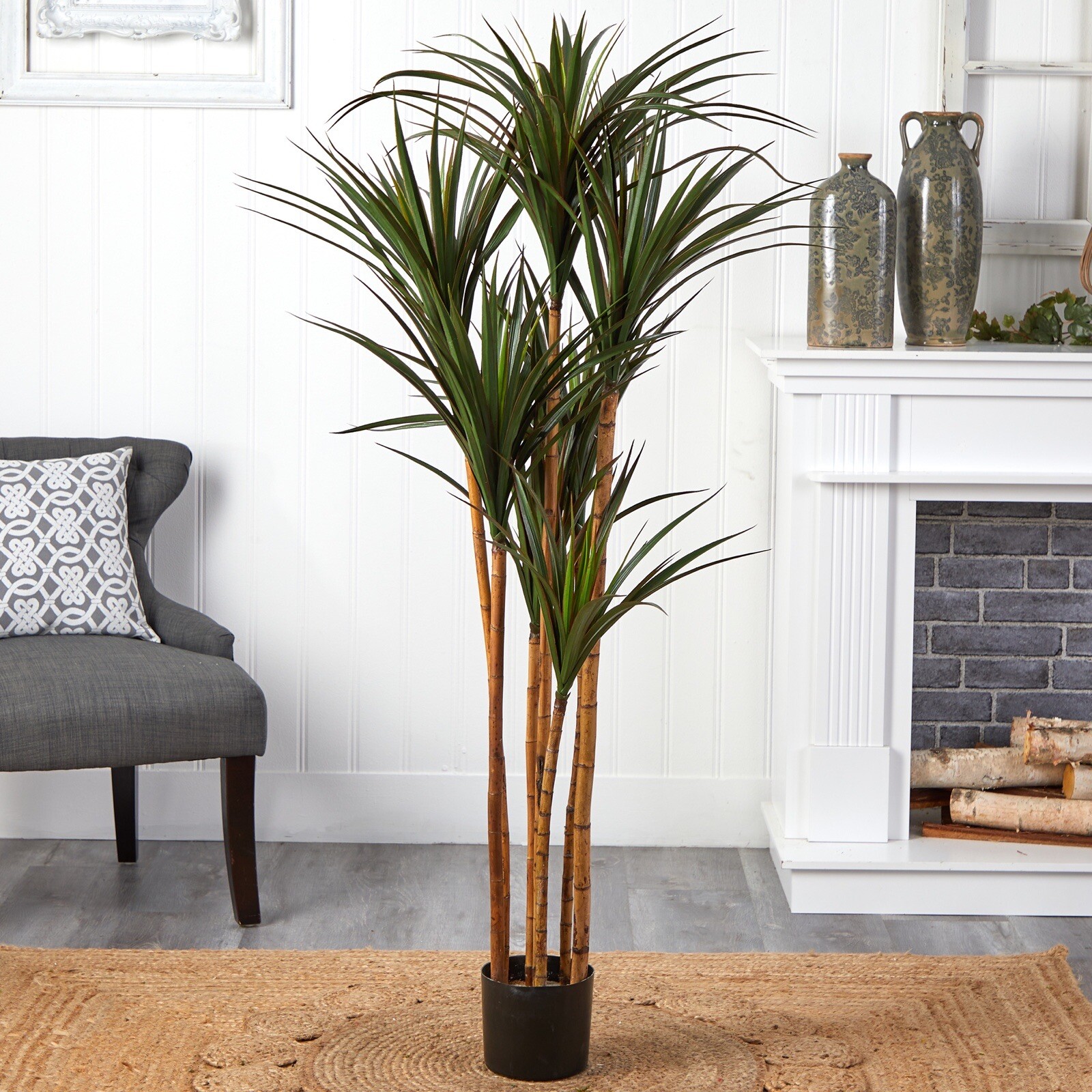 5.5’ Giant Yucca Artificial Tree UV Resist (Indoor/Outdoor) Decor. Retail $218
