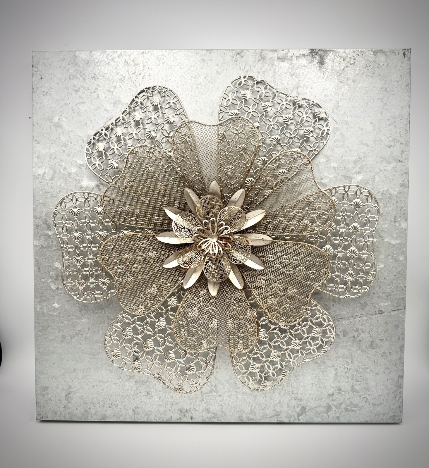 Beautiful Vintage Metal Rustic Flower On Galvanized Metal Wall Plaque