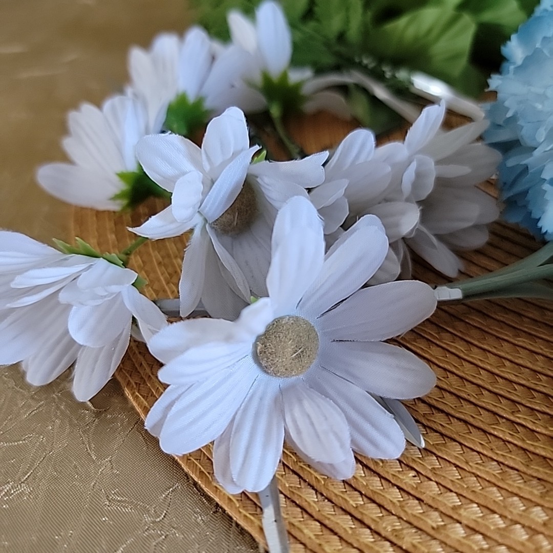 41 Piece Lot Artificial Flowers Daisy Carnation Paperwhite Greenery Floral