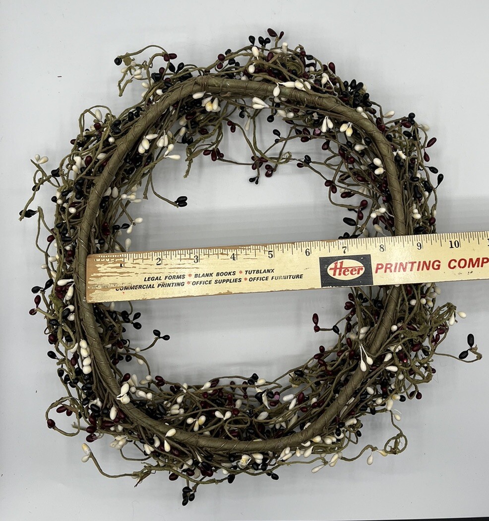 Country Primitive Red White Blue Pip Berry Garland Wreath 8.5″ inside