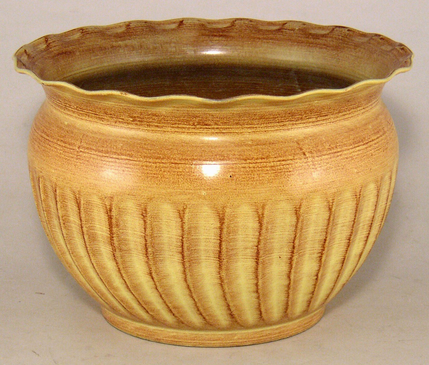 Planter Container Beige Wavy Rim Fluted Surface 8.5″Dia 6″High Set of 2
